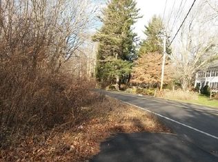 581 Horse Pond Rd, Madison, CT 06443