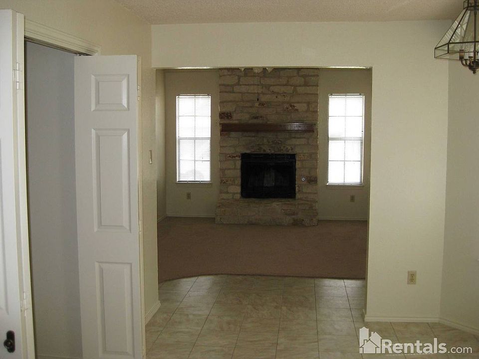 2nd image of 16102 Stoneham Cir