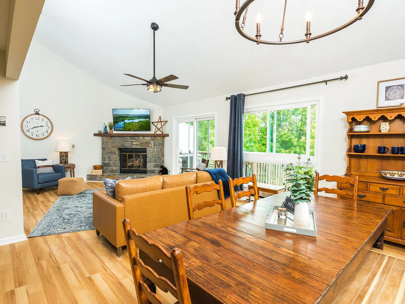 3 bed, 1567 sqft, $2,300 — Photo 3