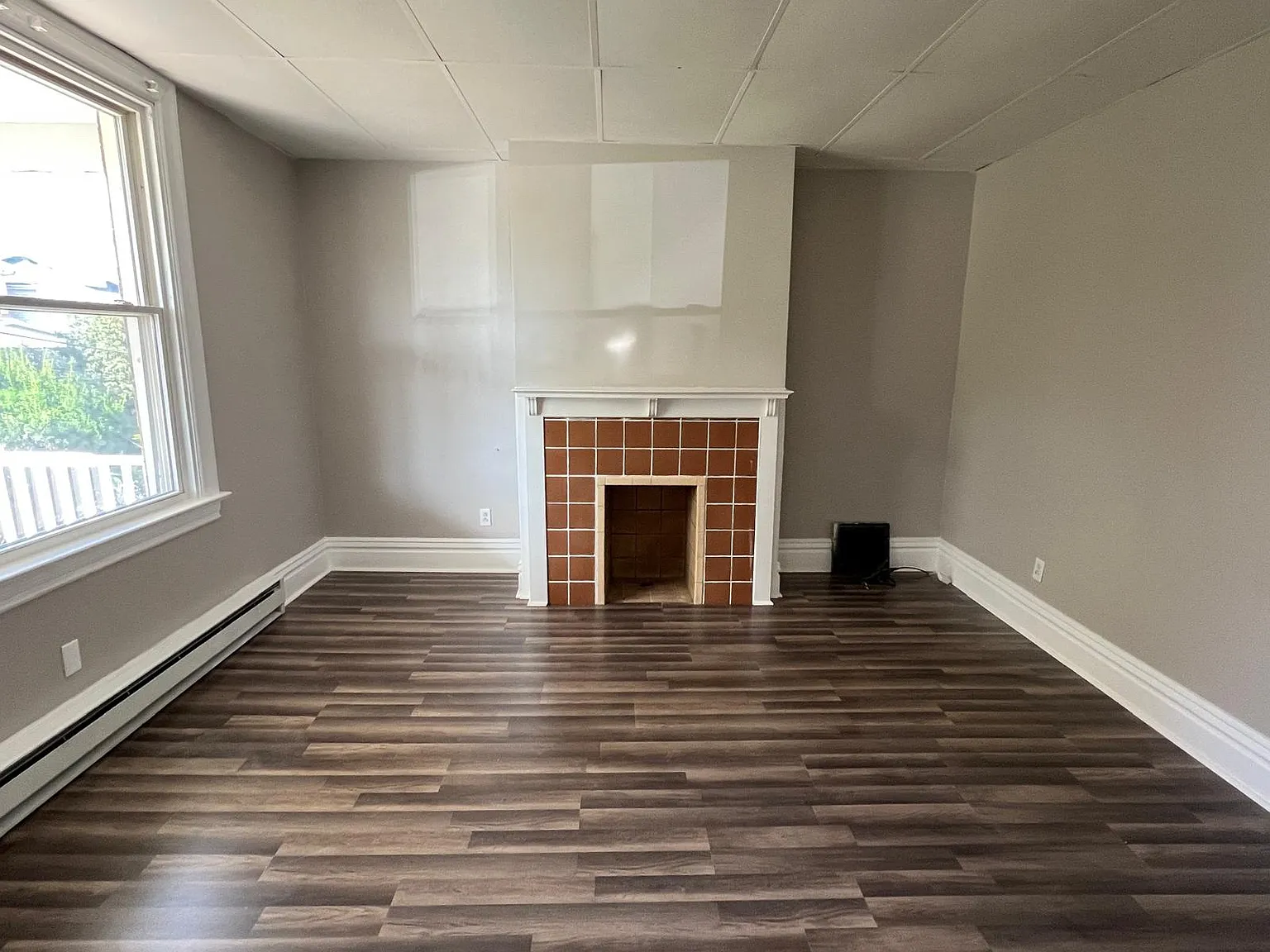 1 bed, 800 sqft, $1,100 — Photo 2