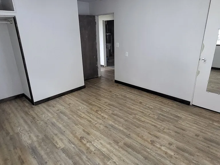 601 W Main Ave #C — Photo 5