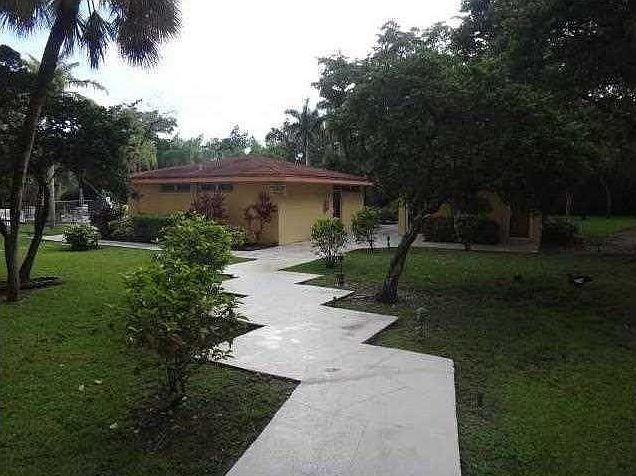 1st image of 17890 W Dixie Hwy APT 304