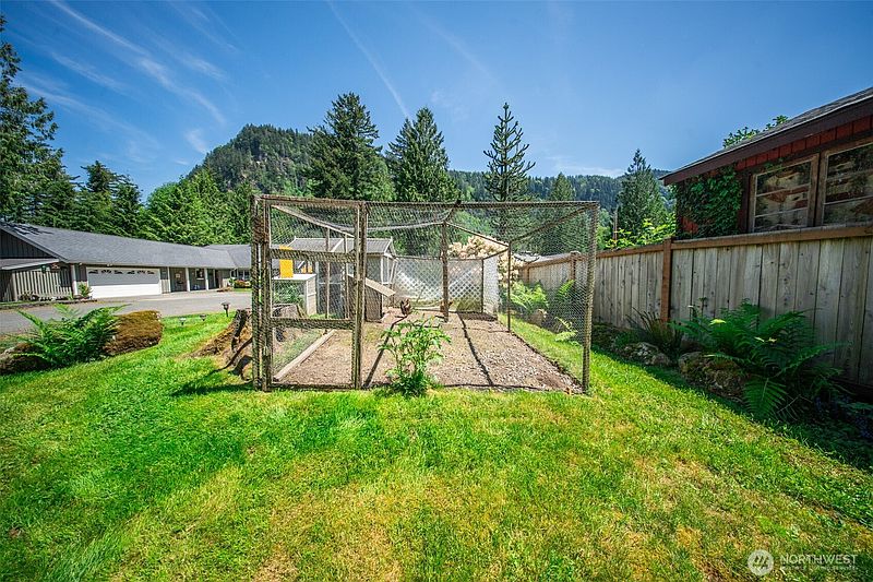 4th image of 37418 W Lake Walker Drive SE