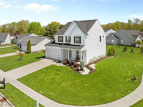 2nd image of 870 Thewes Cir