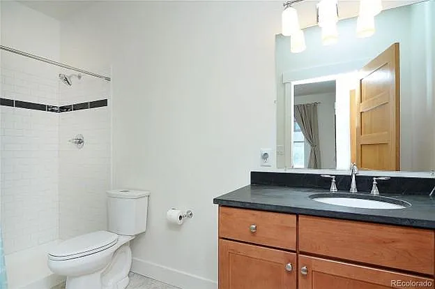 606 I St — Photo 10