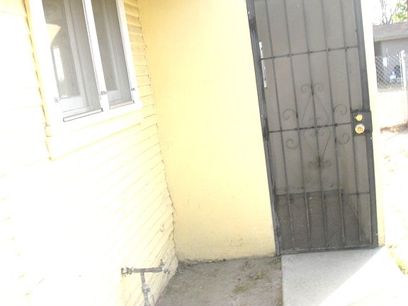 3rd image of 138 S Grand Army Ave