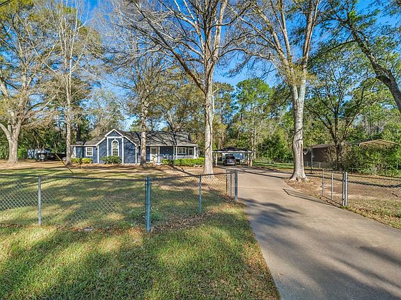 2nd image of 201 Pine Rd