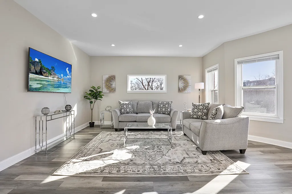 1111 Bonnie Brae Pl — Photo 1