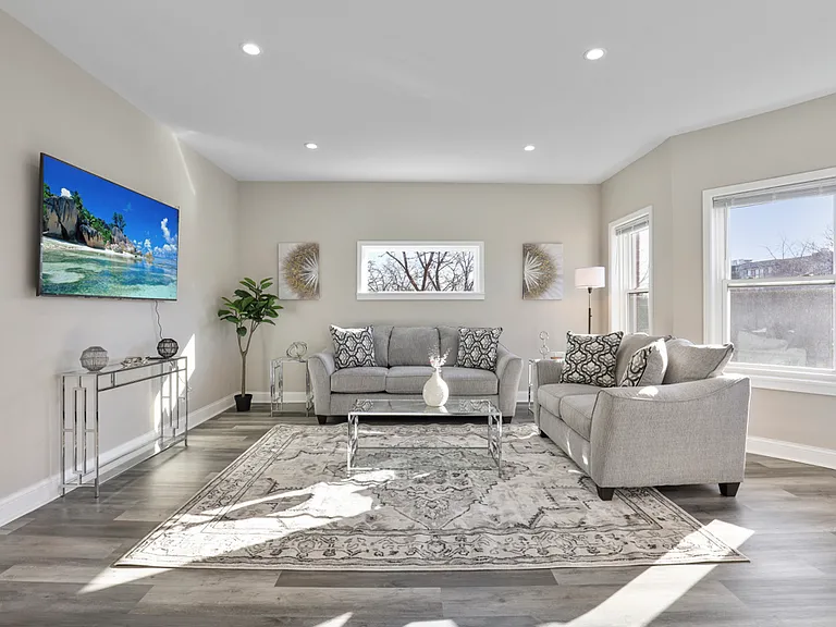 1111 Bonnie Brae Pl #3W — Photo 1