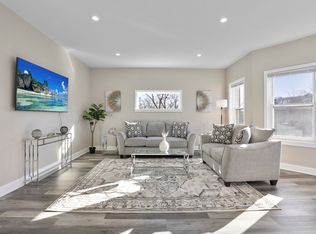 1111 Bonnie Brae Pl FRNT 3W, River Forest, IL 60305