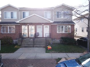 6217 Burchell Rd, Far Rockaway, NY 11692