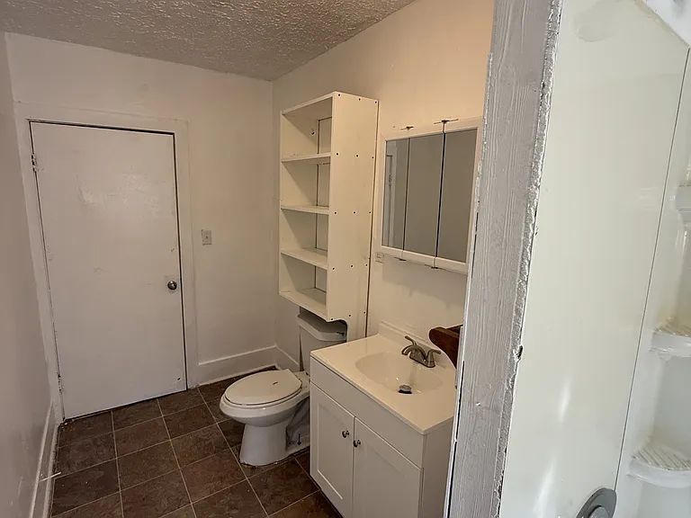 1004 S Fountain Ave #C — Photo 3