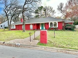 104 Ridgecrest Cir, Denton, TX 76205