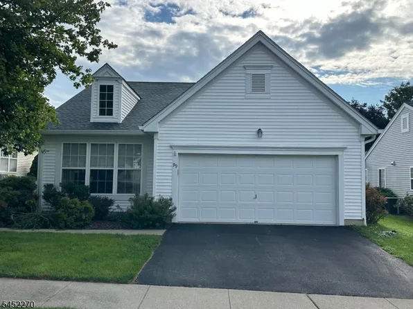 99 Kensington Cir, White Twp., NJ 07823