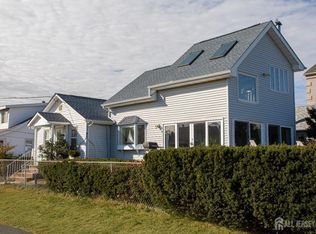 145 Twilight Ave, Laurence Harbor, NJ