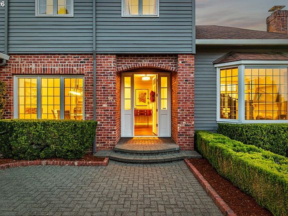 4th image of 2055 Ridge Pointe Dr