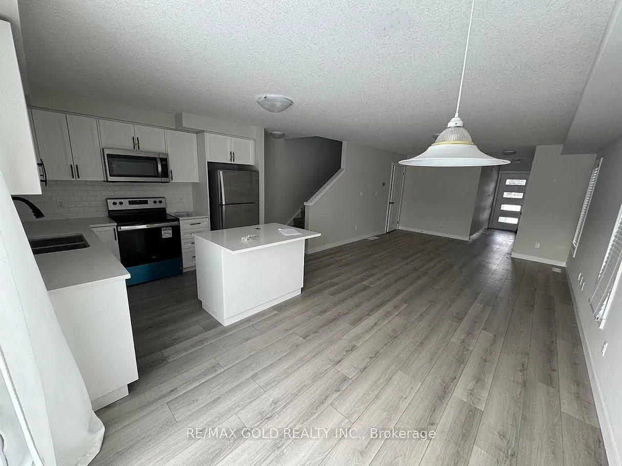 3 bed, $2,600 — Photo 2