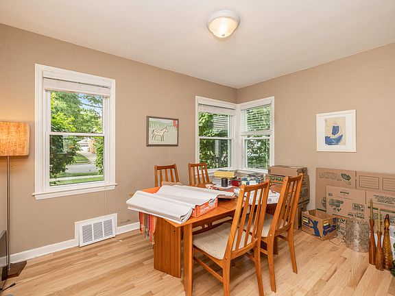5th image of 6060 N Shoreland Ave