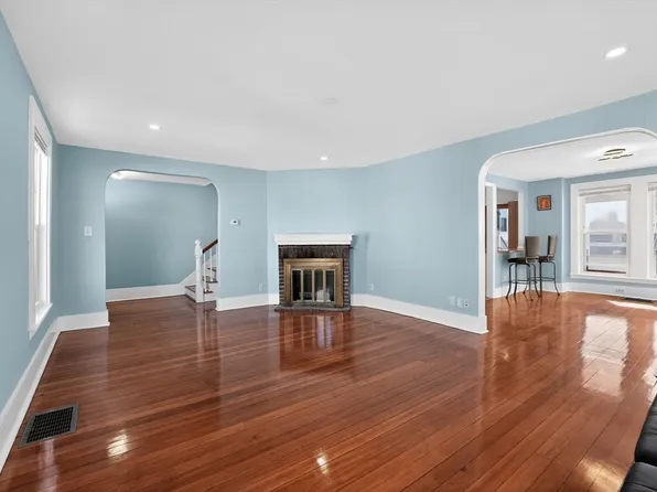 30 Sherman Ave, Nahant, MA 01908