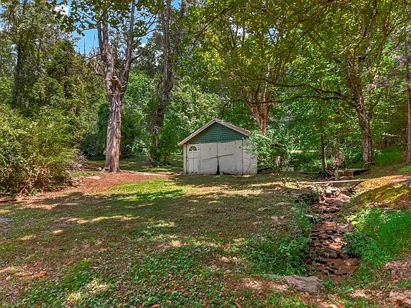 2nd image of 264 Beech Branch Rd