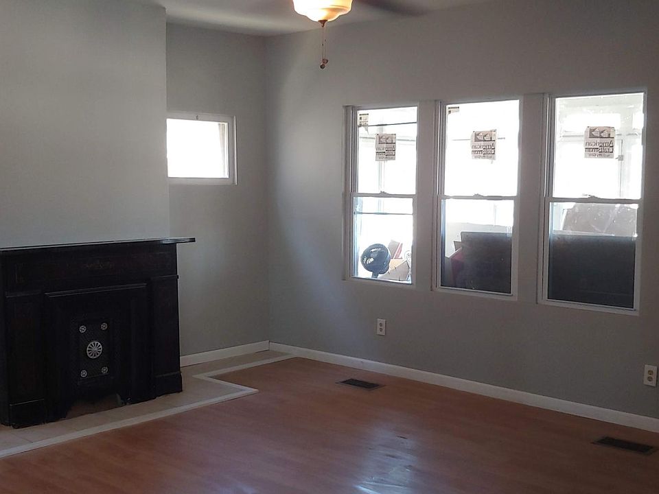 1st image of 1637 Holmden Ave #1