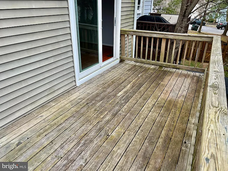 15413 Beachwater Ct — Photo 33