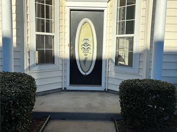 2325 Covent Garden Rd, Virginia Beach, VA 23456