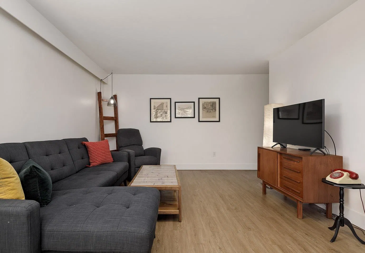 1 bed, 690 sqft, $2,575 — Photo 3