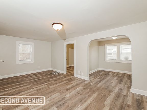 4th image of 3659 N Euclid Ave