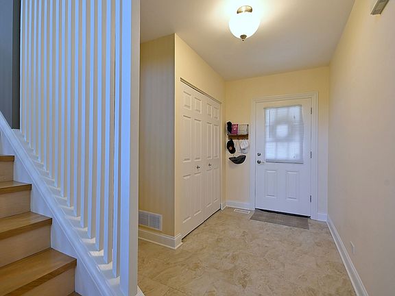 4th image of 967 Oak Ridge Blvd