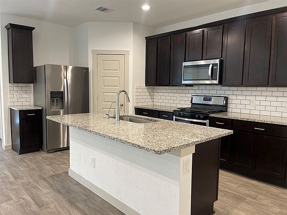 5th image of 8107 Sugar Cane Ln