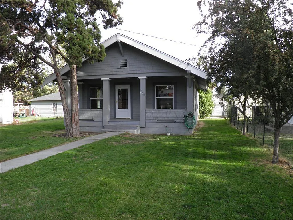 Building Photo - 454 SE Cleveland Ave
