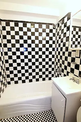 Rented by Crosstown Apartments NYC | media 50