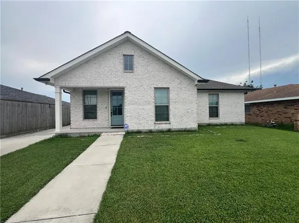 3708 Veronica Dr, Chalmette, LA 70043