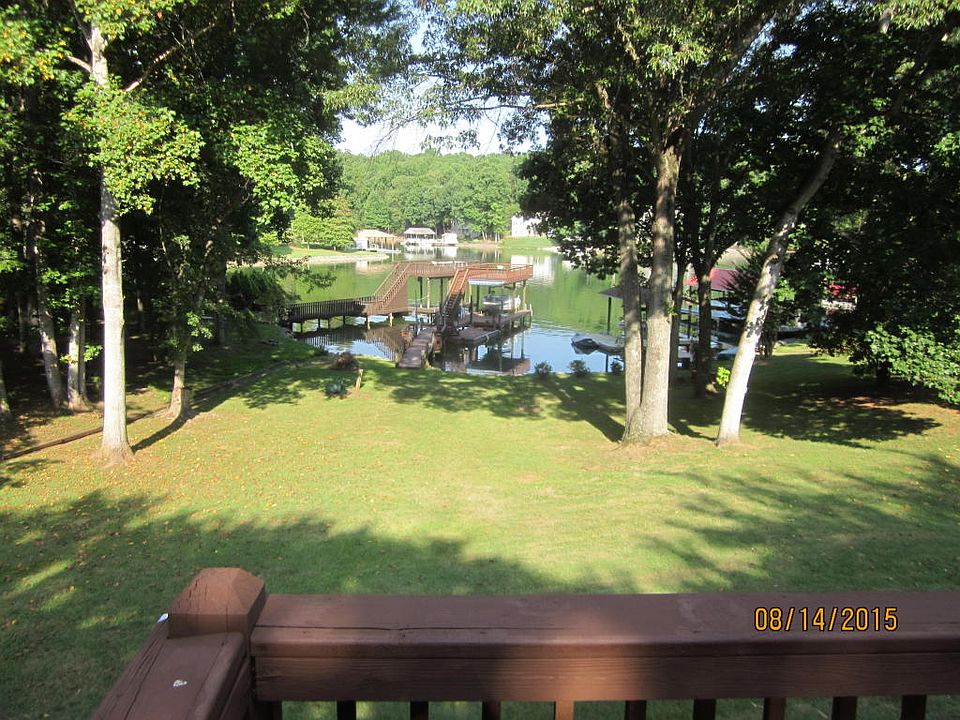 1st image of 109 Twin Coves Dr