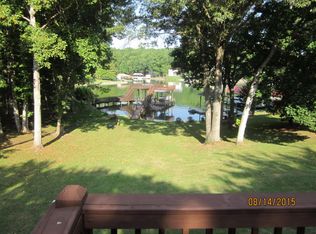 109 Twin Coves Dr, Moneta, VA 24121