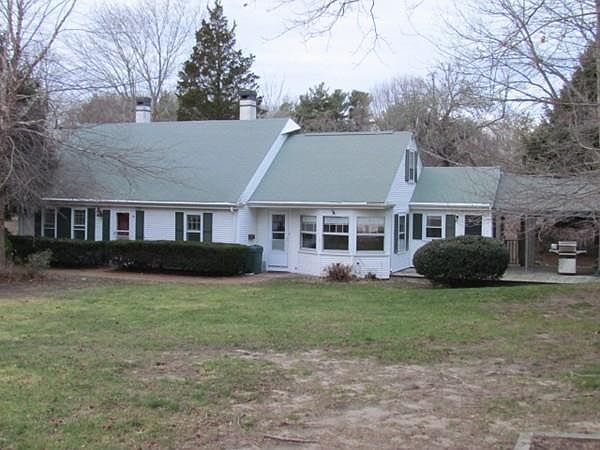1st image of 254 Sandwich St
