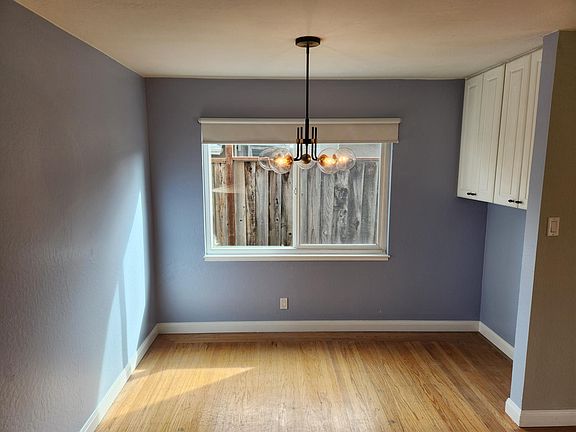 5th image of 3634 Londonderry Dr
