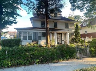 15408 Sanford Ave, Flushing, NY 11355