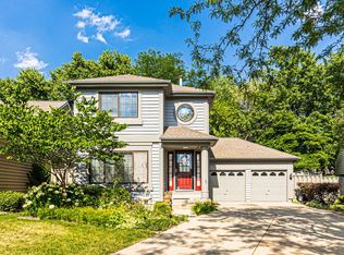 119 Oneida Ct, Bloomingdale, IL 60108