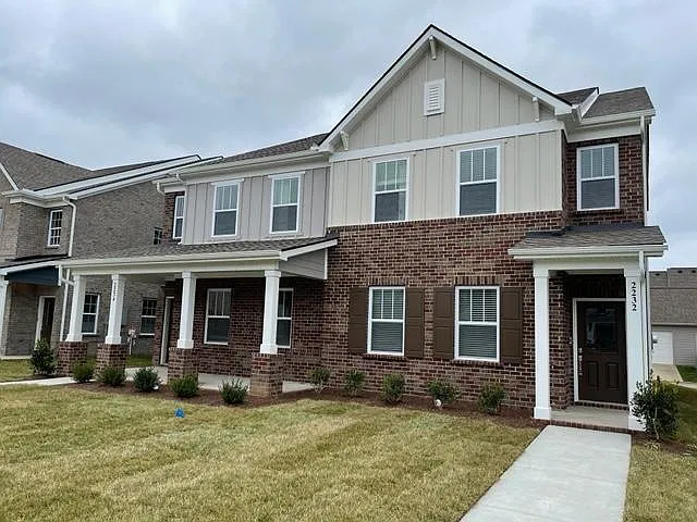 3 bed, 2.5 bath, 1700 sqft, $2,200 — Photo 3