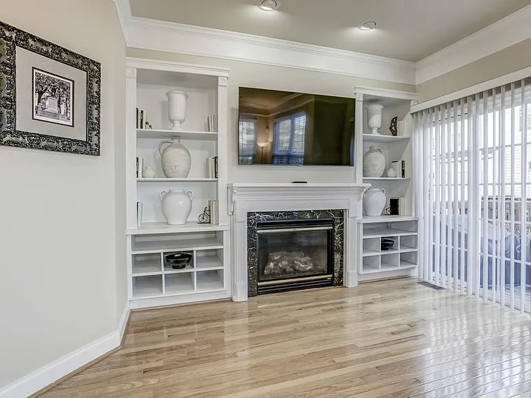 20345 Notting Hill Way — Photo 9