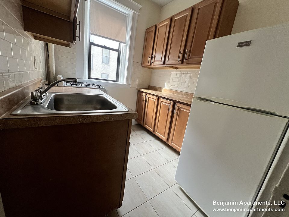 2nd image of 1148 Commonwealth Ave APT 30