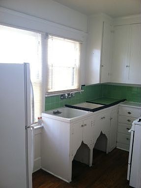 4th image of 415 1/2 Spruce St