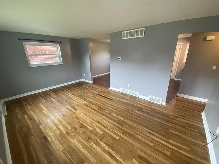 5366 Romance Ln — Photo 2