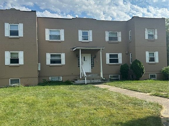 3rd image of 797 E Market St