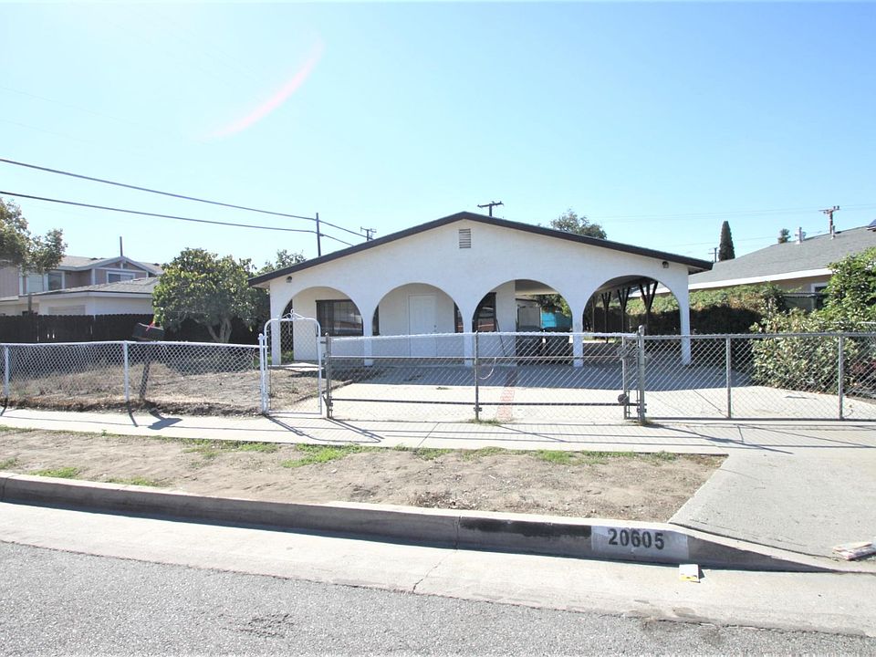 Gated front yard