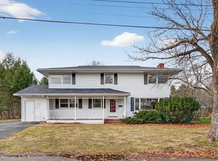 40 Robinson Gardens, Lewiston, ME 04240