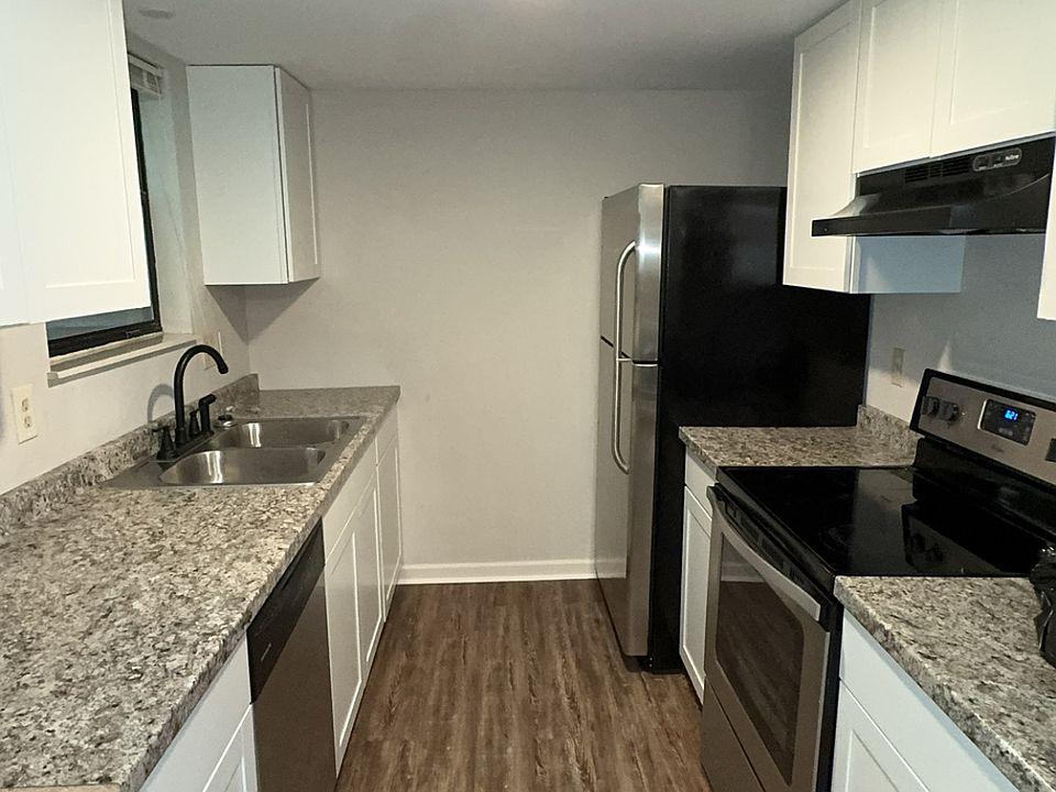 1st image of 111 High Point Ln