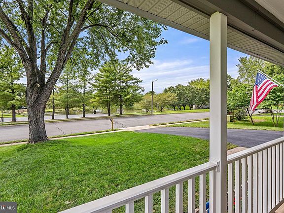 4th image of 9408 Waterford Dr